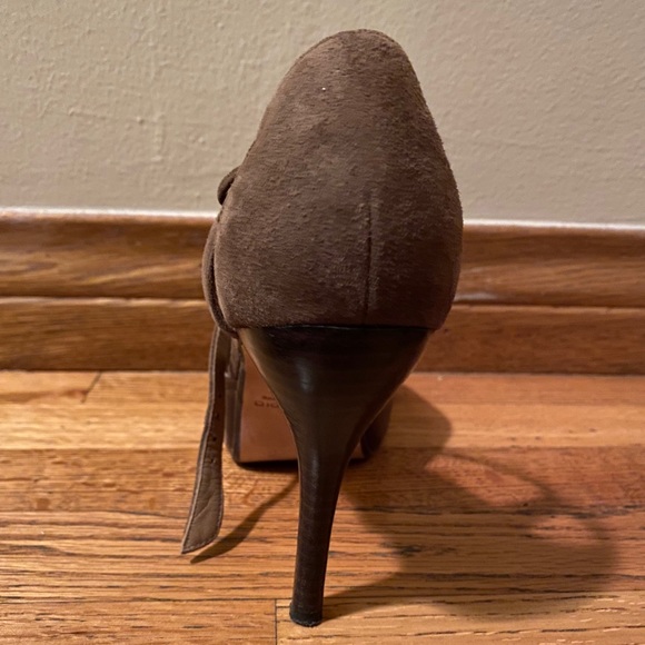 Too small - Picture 3 of 3